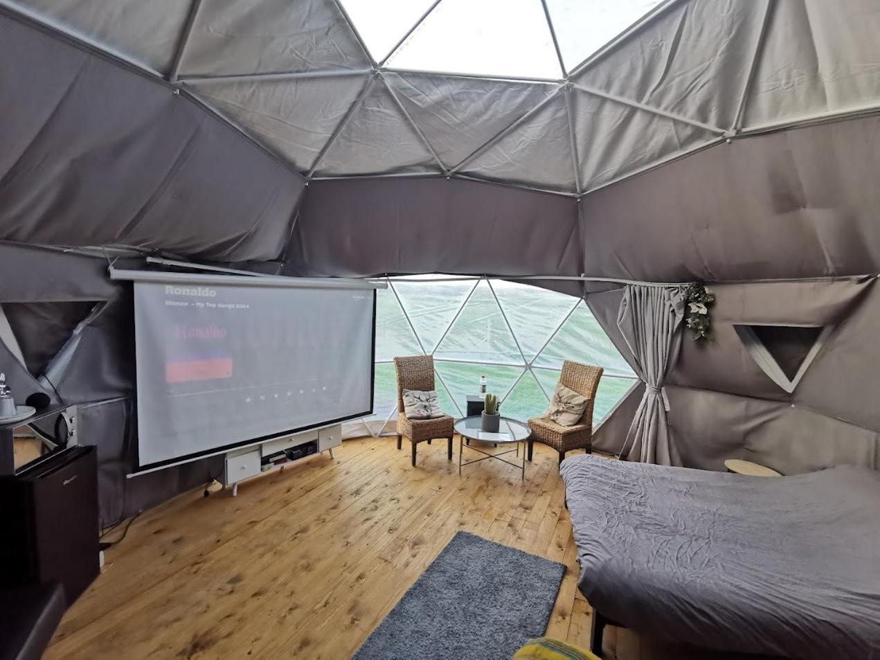 شقة Lincoln Star Dome, Hot Tub, Bbq Langworth المظهر الخارجي الصورة